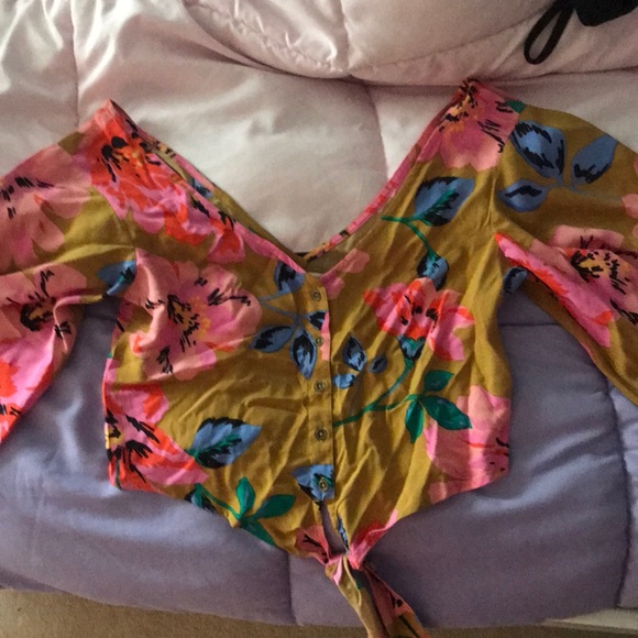 Beachy top - Picture 1 of 3